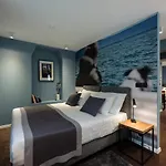 Camera Hotel 4*
