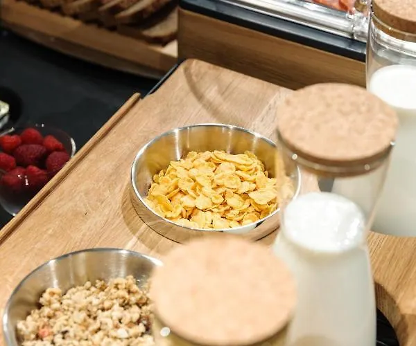 Camera Hotel 4* Split