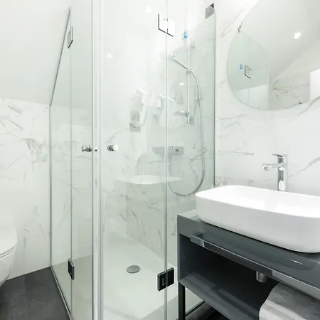 فندق Camera Hotel 4*