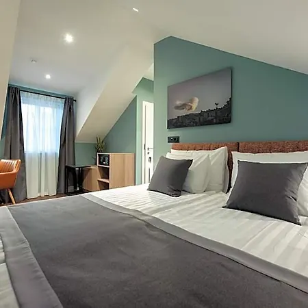 Camera Hotel Hotel 4*