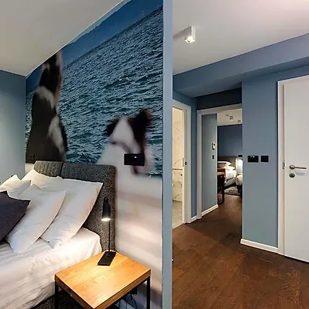 Camera Hotel فندق